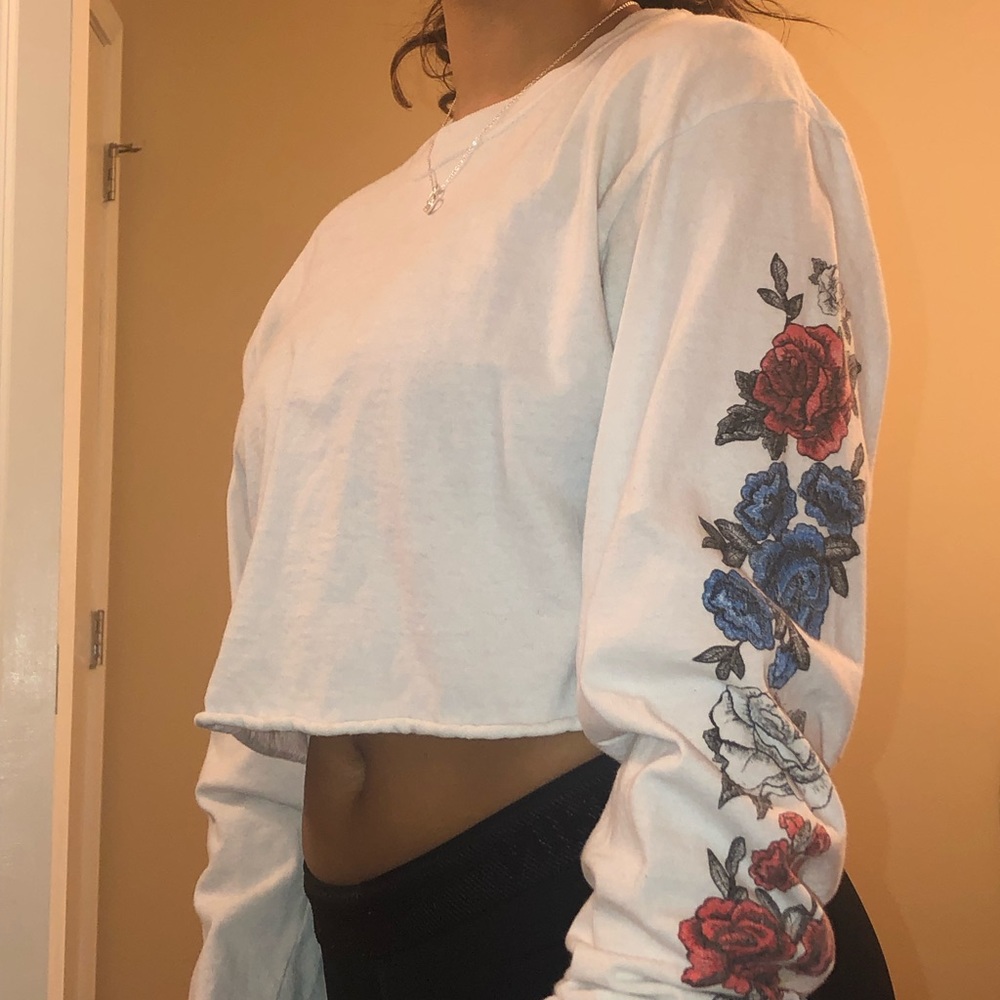 White Long Sleeve Cropped Tee